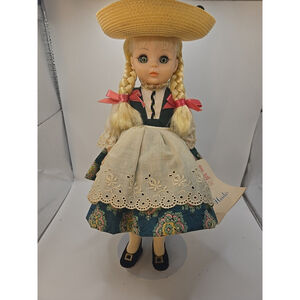 Madame Alexander Heidi‎ (1480) collectible doll in perfect condition